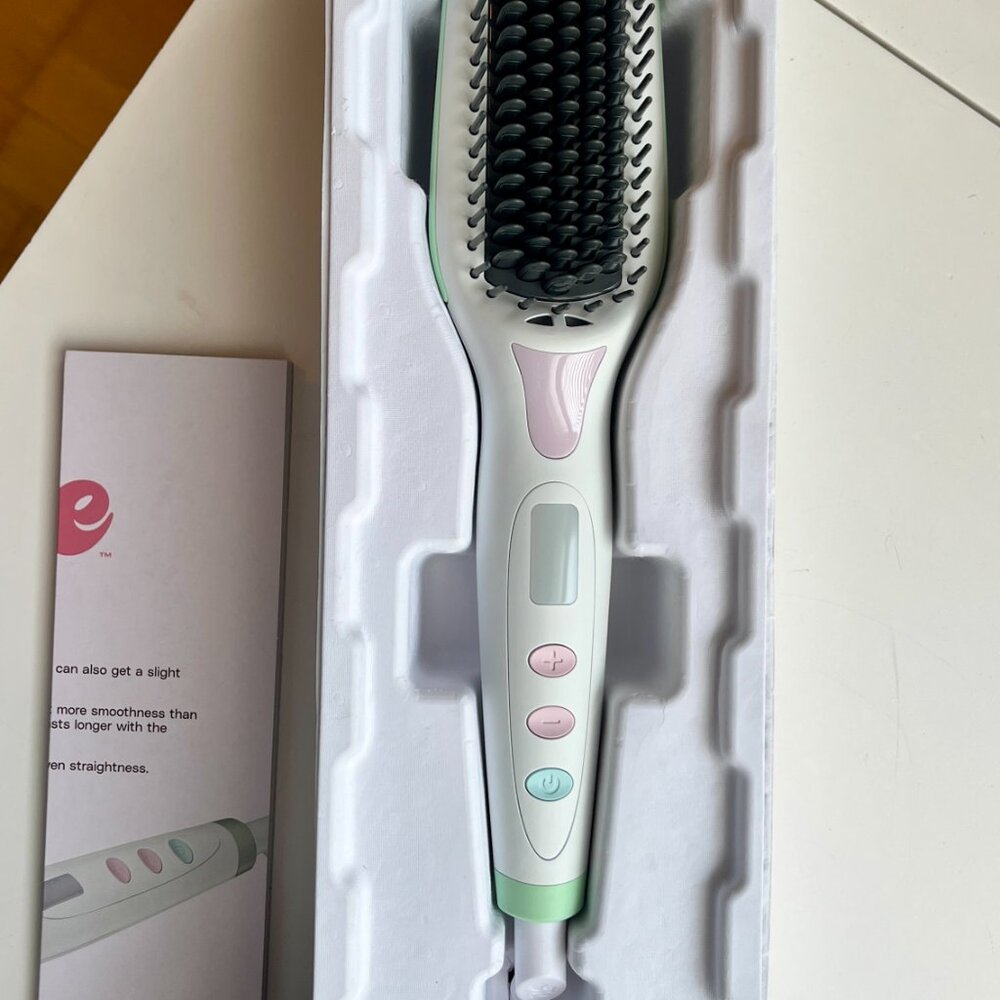 Heated Straightening Brush New in Box